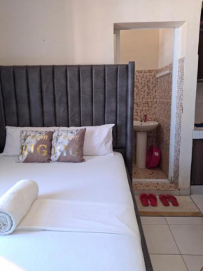 midenlavin studio Airbnb